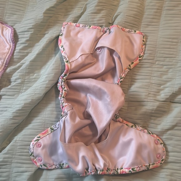 Buttons shells and snap ins - Picture 4 of 6